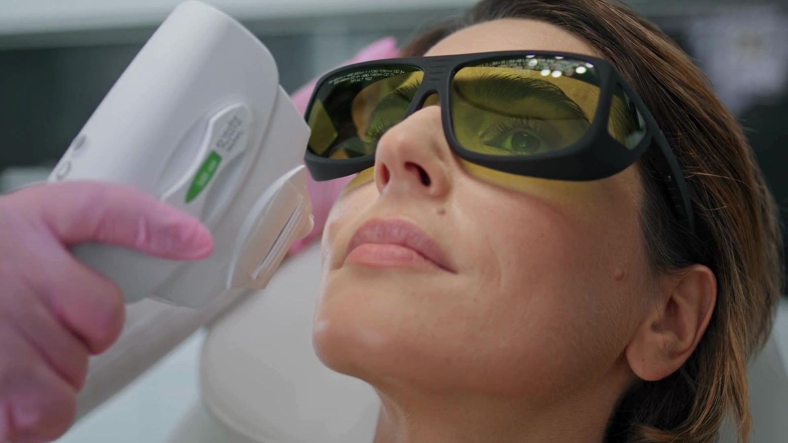 Tratamento facial na Clínica Milele Laser