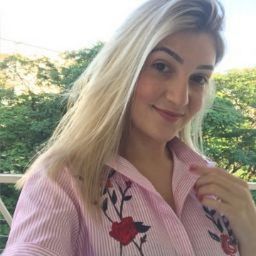 Camila Fernandes